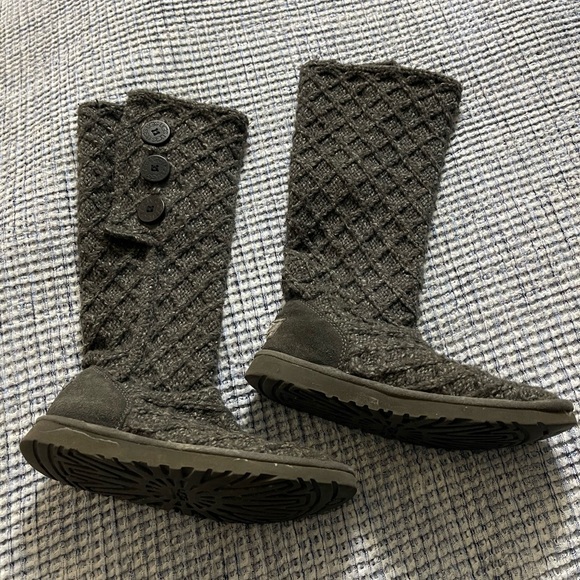 Ugg Classic Cardy Boot - Picture 3 of 11